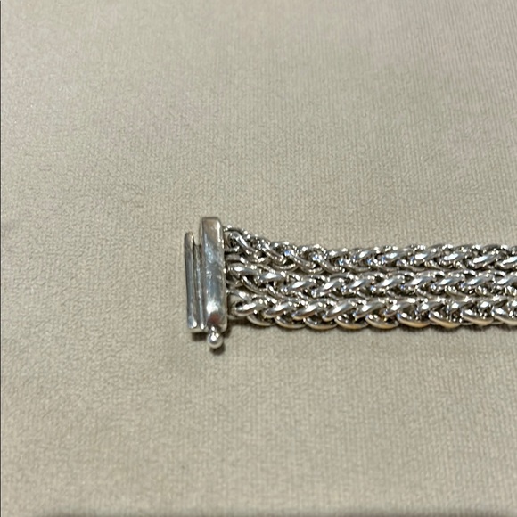 Gently Loved Lauren Ralph Lauren Elegant Silver Knot Bracelet - Picture 3 of 7